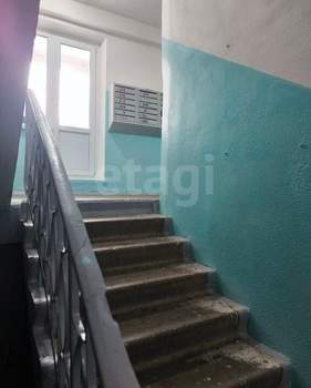 4-к квартира, вторичка, 74м2, 1/9 этаж