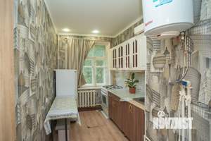 2-к квартира, вторичка, 40м2, 1/4 этаж