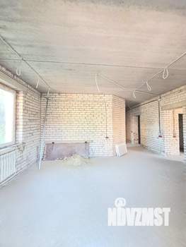 3-к квартира, вторичка, 132м2, 1/3 этаж