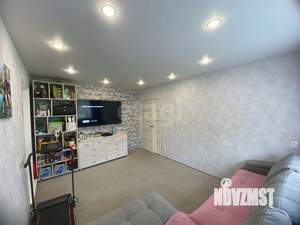 2-к квартира, вторичка, 42м2, 1/4 этаж