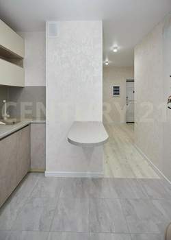 2-к квартира, вторичка, 61м2, 8/17 этаж