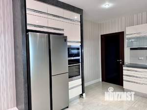 4-к квартира, вторичка, 145м2, 8/10 этаж