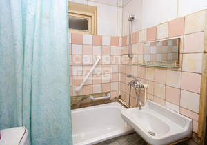 2-к квартира, вторичка, 42м2, 1/5 этаж