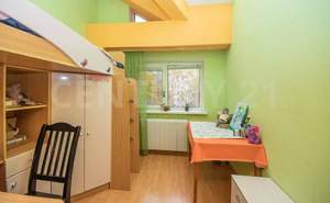 3-к квартира, вторичка, 80м2, 3/3 этаж