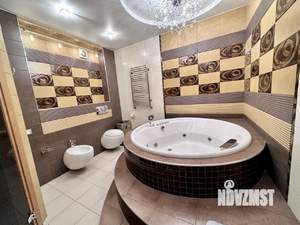 4-к квартира, вторичка, 145м2, 8/10 этаж