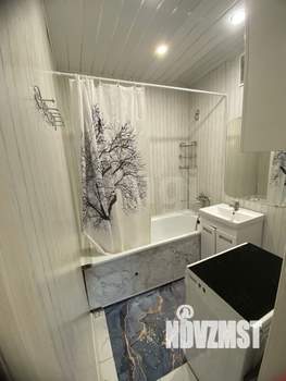 2-к квартира, вторичка, 42м2, 1/4 этаж