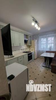 2-к квартира, вторичка, 60м2, 1/10 этаж