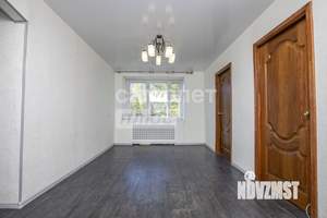 4-к квартира, вторичка, 61м2, 4/5 этаж