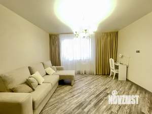 3-к квартира, вторичка, 81м2, 2/19 этаж