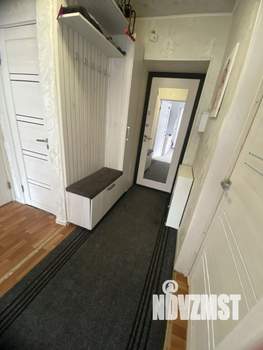 2-к квартира, вторичка, 42м2, 1/4 этаж