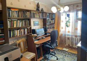 4-к квартира, вторичка, 90м2, 8/10 этаж