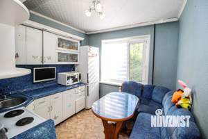 3-к квартира, вторичка, 63м2, 1/9 этаж