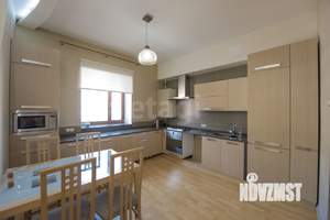 3-к квартира, вторичка, 131м2, 3/4 этаж