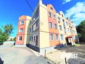 3-к квартира, вторичка, 132м2, 1/3 этаж