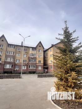 2-к квартира, вторичка, 63м2, 1/4 этаж