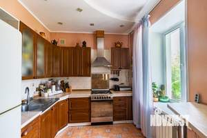 3-к квартира, вторичка, 154м2, 2/4 этаж