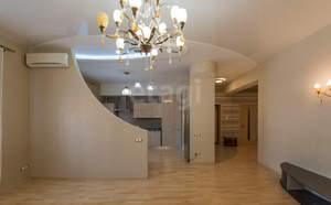 4-к квартира, вторичка, 131м2, 3/4 этаж