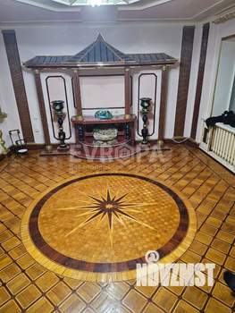 4-к квартира, вторичка, 130м2, 1/5 этаж
