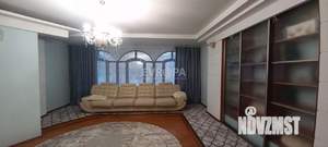 4-к квартира, вторичка, 140м2, 2/5 этаж