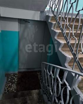 4-к квартира, вторичка, 74м2, 1/9 этаж