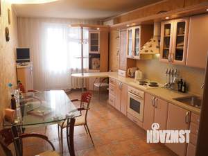3-к квартира, вторичка, 96м2, 8/12 этаж