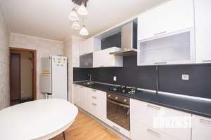 2-к квартира, вторичка, 58м2, 1/10 этаж