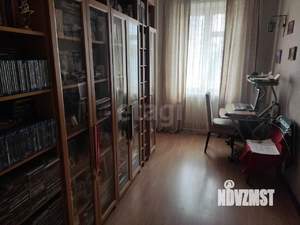 4-к квартира, вторичка, 136м2, 3/3 этаж