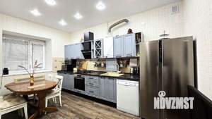 3-к квартира, вторичка, 102м2, 1/3 этаж