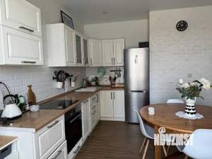 2-к квартира, вторичка, 64м2, 7/14 этаж