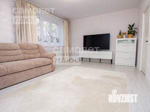 2-к квартира, вторичка, 70м2, 1/4 этаж