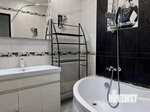 2-к квартира, вторичка, 44м2, 1/4 этаж