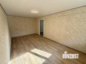 2-к квартира, вторичка, 42м2, 1/5 этаж