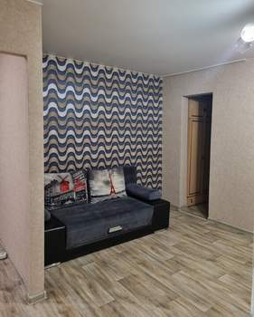 2-к квартира, вторичка, 44м2, 1/4 этаж