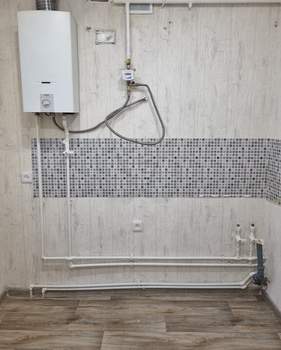 2-к квартира, вторичка, 44м2, 1/4 этаж