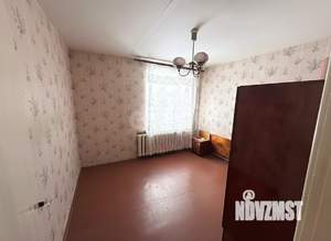 3-к квартира, вторичка, 58м2, 1/9 этаж