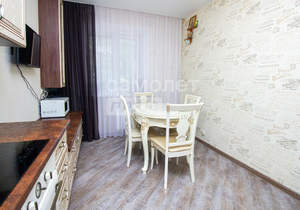 2-к квартира, вторичка, 64м2, 1/9 этаж