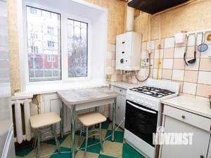 2-к квартира, вторичка, 42м2, 1/5 этаж