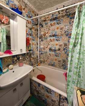 4-к квартира, вторичка, 74м2, 1/9 этаж