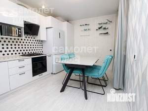 2-к квартира, вторичка, 70м2, 1/4 этаж