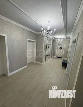 3-к квартира, вторичка, 120м2, 1/3 этаж