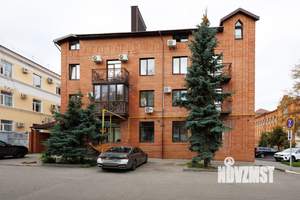 3-к квартира, вторичка, 122м2, 3/3 этаж