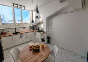 2-к квартира, вторичка, 81м2, 7/7 этаж