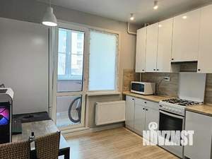 2-к квартира, вторичка, 54м2, 1/10 этаж