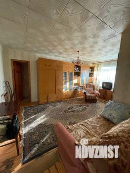 2-к квартира, вторичка, 44м2, 1/4 этаж