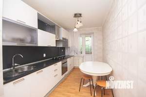 2-к квартира, вторичка, 58м2, 1/10 этаж