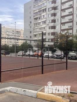 2-к квартира, вторичка, 63м2, 1/4 этаж