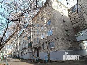 2-к квартира, вторичка, 44м2, 1/4 этаж