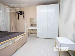 2-к квартира, вторичка, 70м2, 1/4 этаж