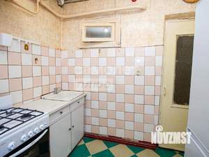 2-к квартира, вторичка, 42м2, 1/5 этаж