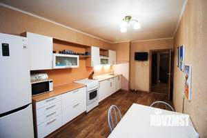 3-к квартира, вторичка, 94м2, 1/9 этаж